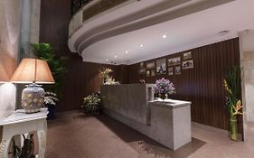 Roseland Corp Hotel